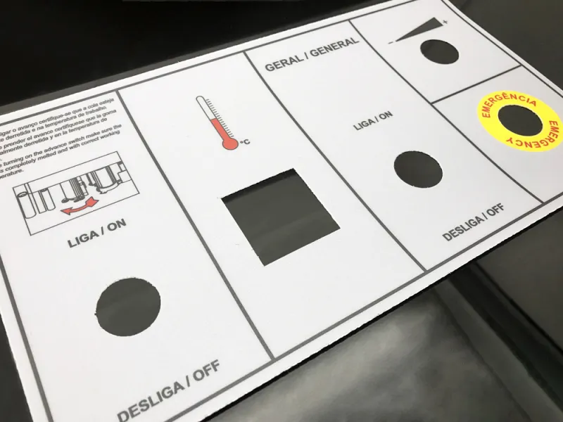 Imagem ilustrativa de Fornecedor de etiquetas de policarbonato para máquinas